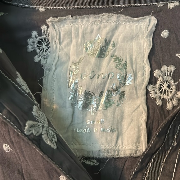 NWT Cino purple and white floral blouse top - Picture 3 of 7